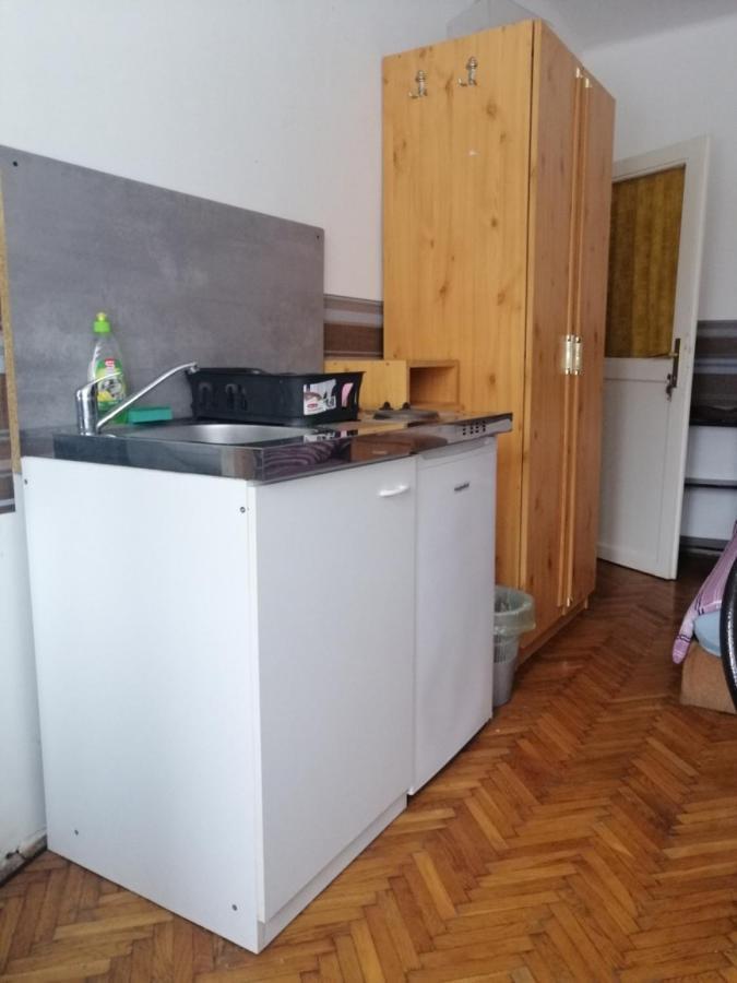 Belvarosi Vendeghaz Miskolc Exterior foto