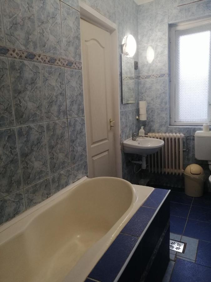 Belvarosi Vendeghaz Miskolc Exterior foto