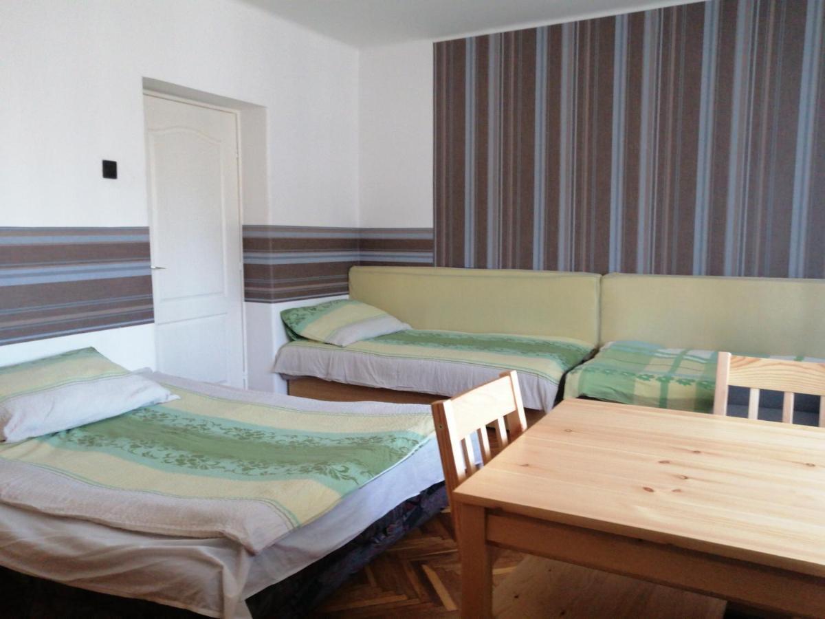 Belvarosi Vendeghaz Miskolc Exterior foto