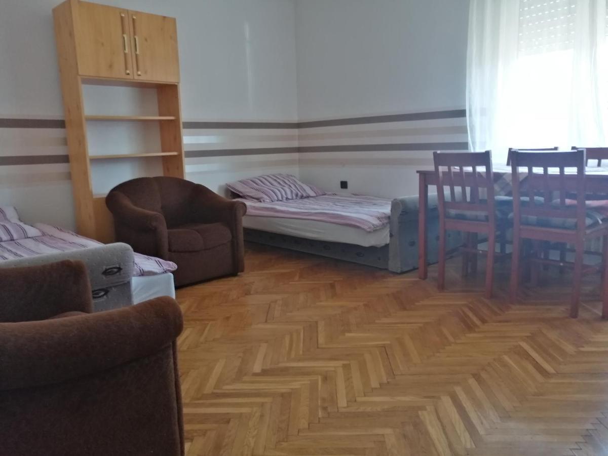 Belvarosi Vendeghaz Miskolc Exterior foto